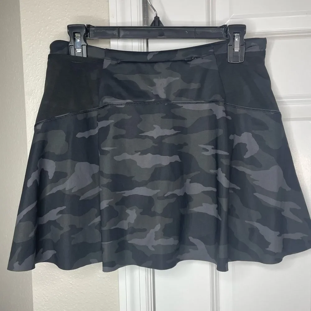 Athleta Match Point Skort Small Gray Camo Tennis Skirt Size S